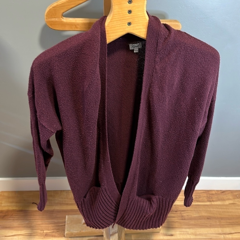 🔥KISMET 🌸 size extra large burgundy cardigan with pockets